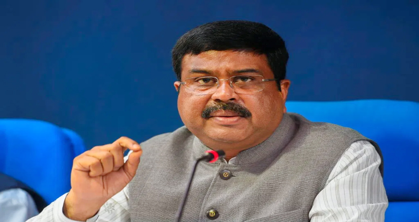 पेट्रोल-डीजल के बढ़ते दामों पर बोले धर्मेंद्र प्रधान- GST के तहत लाने का प्रयास जारी पेट्रोल-डीजल के बढ़ते दामों पर बोले धर्मेंद्र प्रधान- GST के तहत लाने का प्रयास जारी